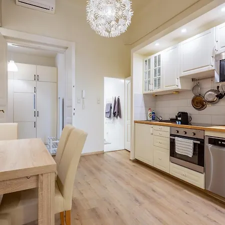 Goldcentral Apartment Budapest Kültér fotó