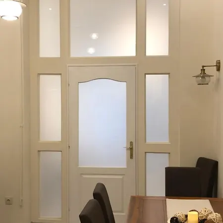 Goldcentral Apartment Budapest Kültér fotó