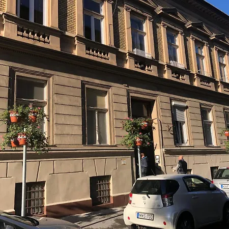 Goldcentral Apartment Budapest Kültér fotó