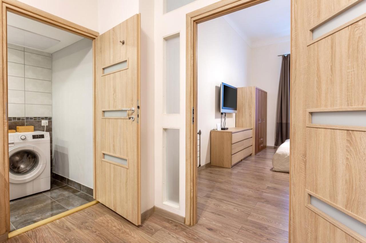 Goldcentral Apartament