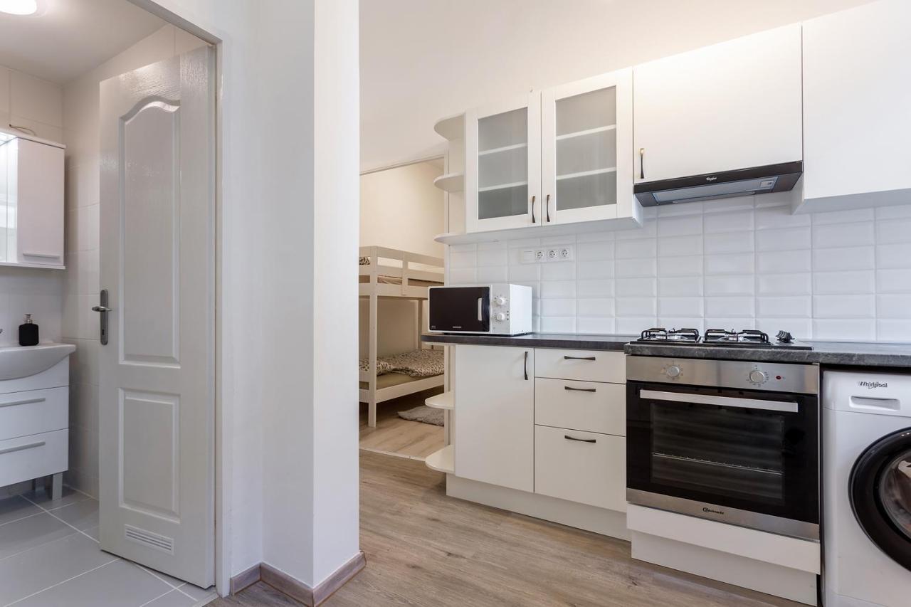 Goldcentral Apartament
